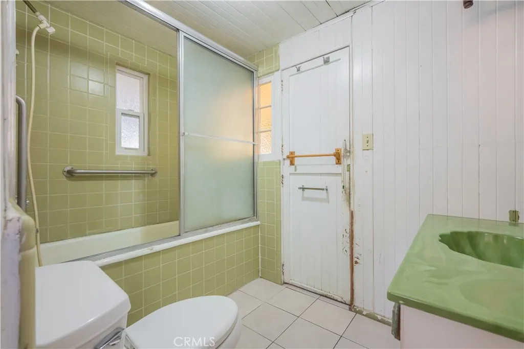 947 N Glendora Avenue, Glendora, California 91741 home-pic-14